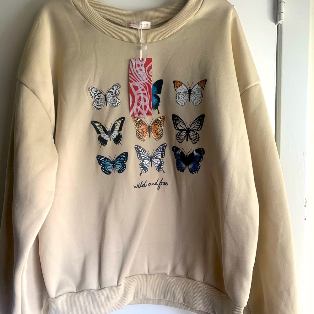 butterfly oversized sweat shirt size medium